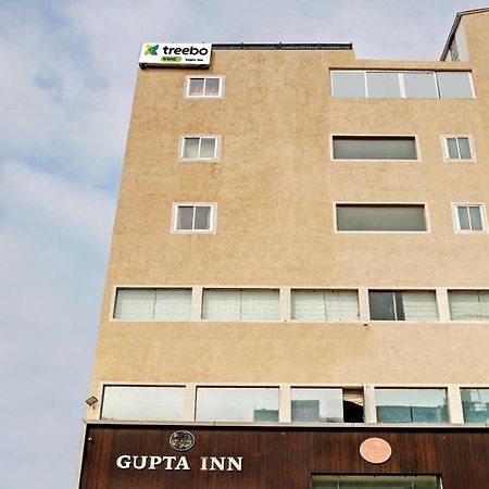 Treebo Trend Gupta Inn فاراناسي المظهر الخارجي الصورة