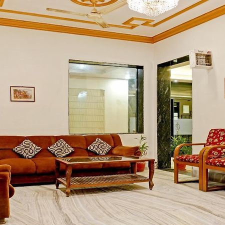 Treebo Trend Gupta Inn فاراناسي المظهر الخارجي الصورة