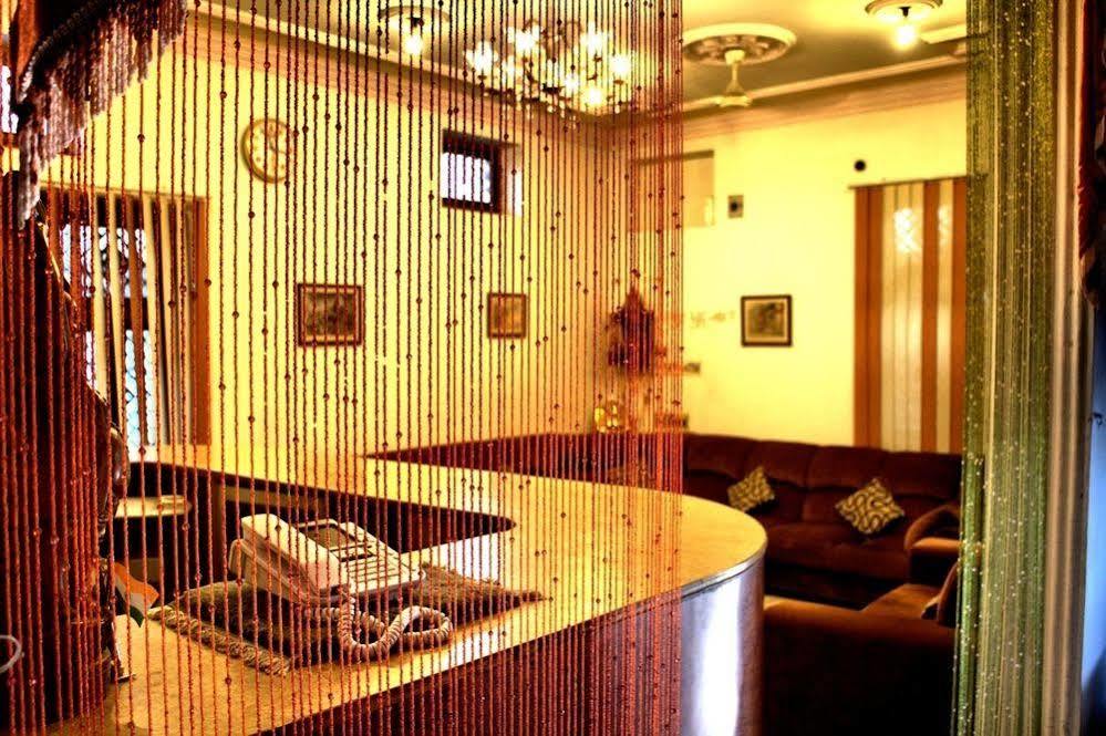 Treebo Trend Gupta Inn فاراناسي المظهر الخارجي الصورة