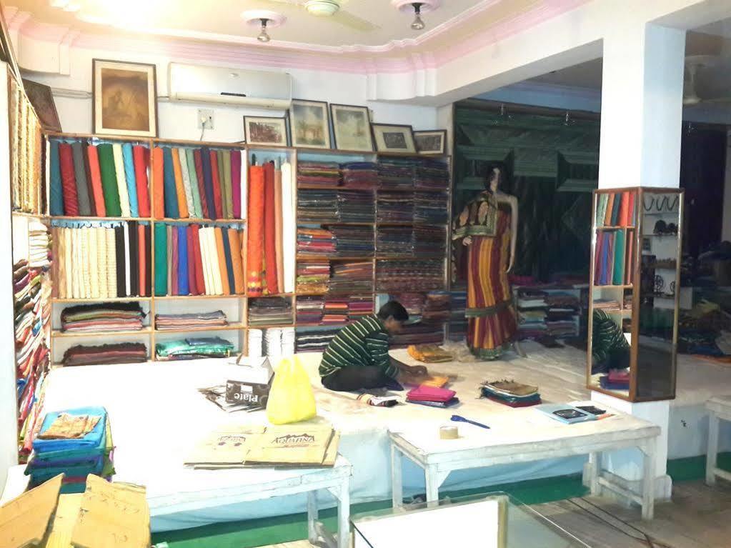 Treebo Trend Gupta Inn فاراناسي المظهر الخارجي الصورة