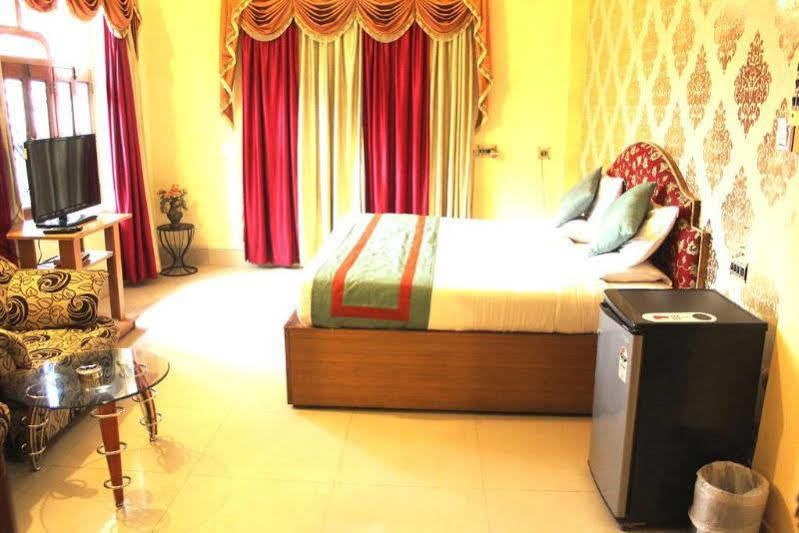 Treebo Trend Gupta Inn فاراناسي المظهر الخارجي الصورة